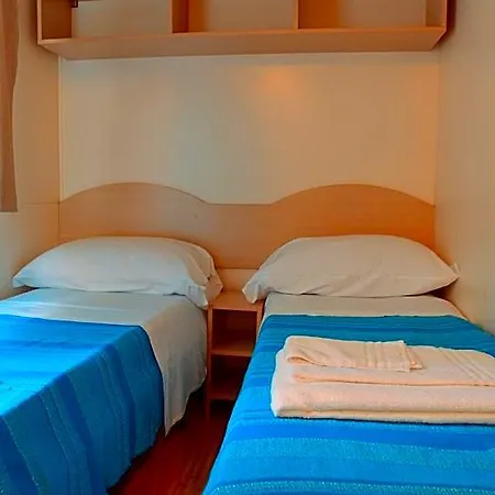 Spinnaker Hotel